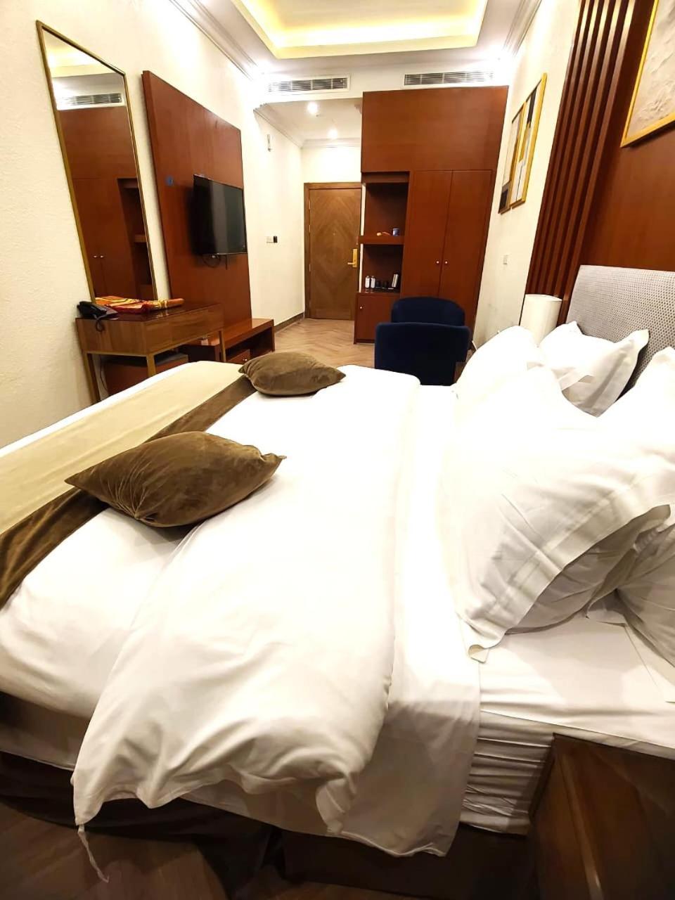 Smayah Hotel Riaad Buitenkant foto